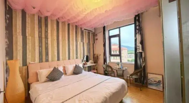 Люкс c 1 комнатой Shenzhen Lezizai Meijiu Time House B&B（Yangmeikeng/judiaosha)）
