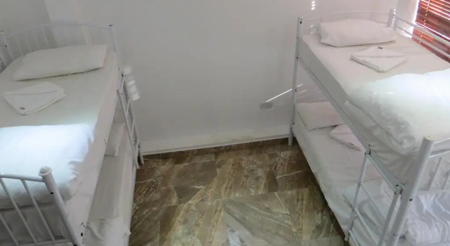 Кровать в общем номере (женский номер) Abercorn House Hostel