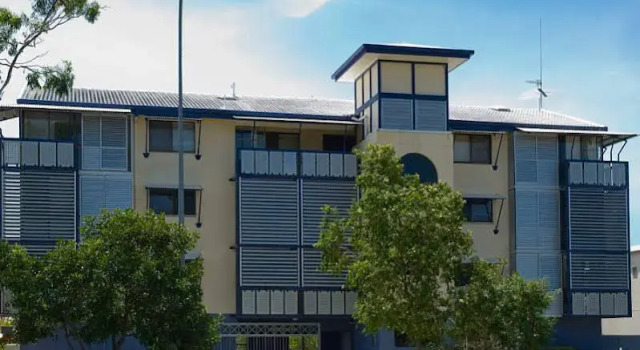 Commodore Apartments, Prenota Appartamento Hotel a Queensland con piscina, Piscina