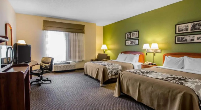 Четырёхместный люкс Sleep Inn & Suites Danville Hwy 58