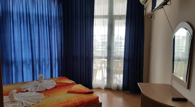 Elit 2 Apartments, Забронировать Апартаменты/квартира Отели Солнечного берега с бассейном, рядом с Клуб GRAND, Бассейн