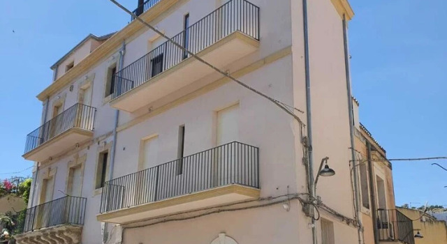 Scicli Ponente-suite, Book Hotel Hotels in Sicily with Parking, Parking