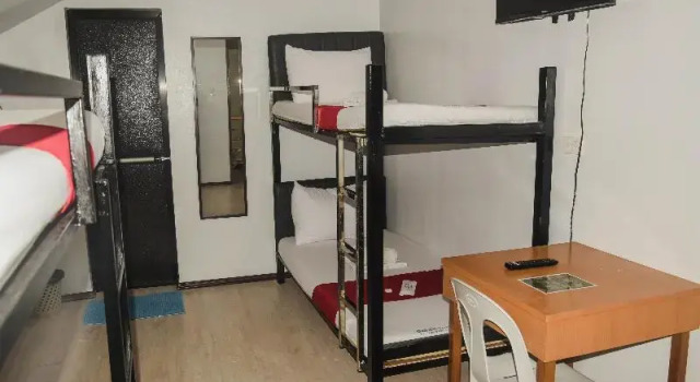 Четырёхместный номер Standard Reddoorz @ Gabz K Travellers Inn Sorsogon City
