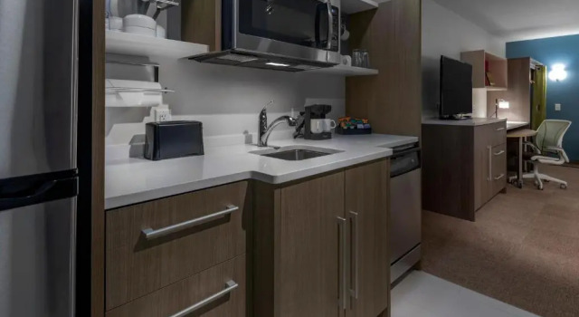 Двухместный люкс c 1 комнатой с видом на горы Home2 Suites by Hilton Kingman
