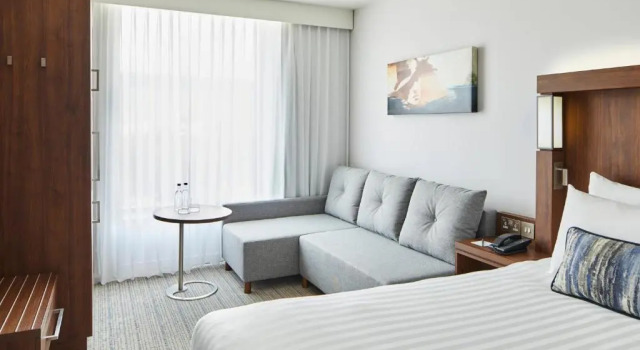 Двухместный семейный номер Superior Courtyard by Marriott Luton Airport