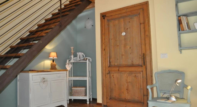 Le Quattro Stagioni B&B and Apartament, Забронировать Отель «постель и завтрак» Монцамбано Озеро Гарда