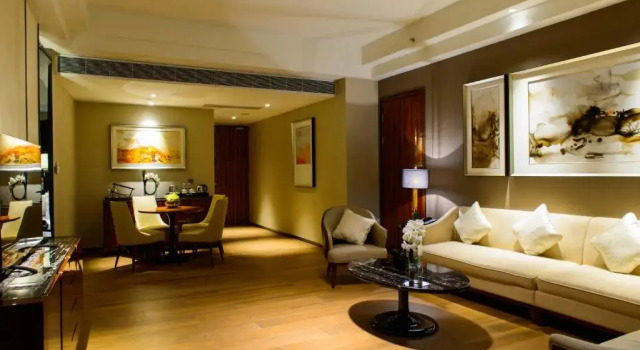 Двухместный люкс Deluxe Forest City Marina Hotel