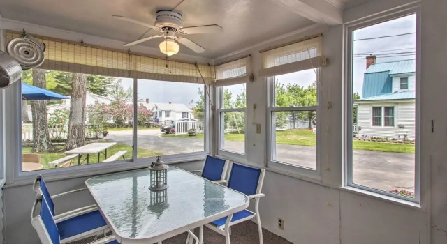 Sebago Lake Cottage w/ Patio + Beach Access!, Rezerwuj Dom wakacyjny Sebago Maine