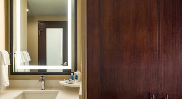 Четырёхместный номер Deluxe Four Points by Sheraton - San Francisco Bay Bridge