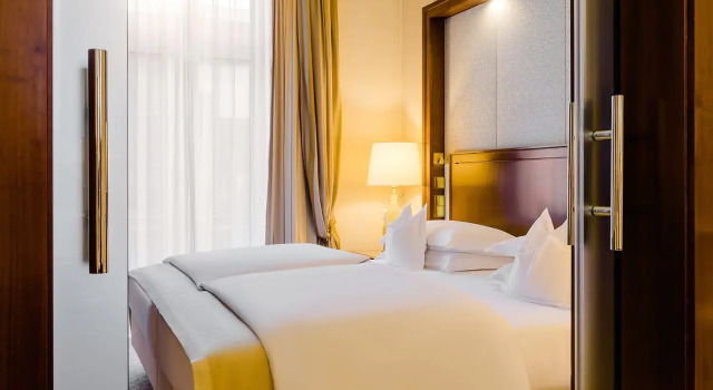 Полулюкс Excelsior Hotel Ernst am Dom