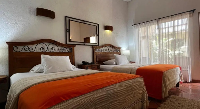 Casa Bugambilia, Un Pequeño Hotel en Tepoztlán, Book Hotel SPA Hotels in Morelos, SPA