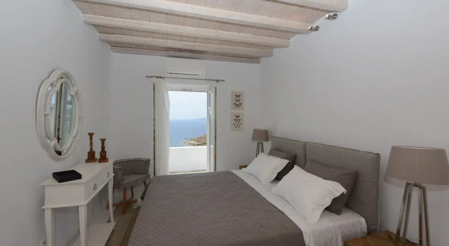 Villa Topaz 3 Bedroom Villa With Shared Pool in Choulakia