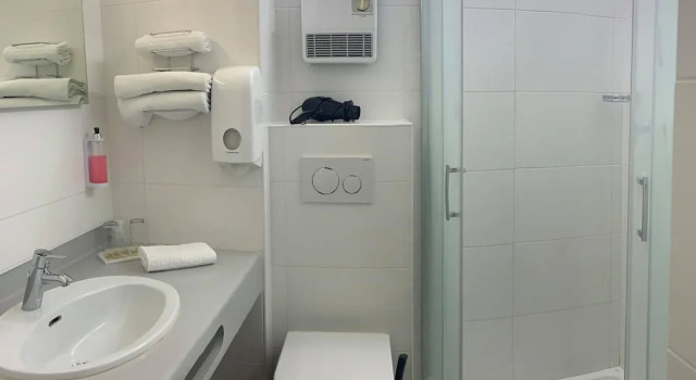 Двухместный номер Comfort с видом на город Brit Hôtel De Locéan