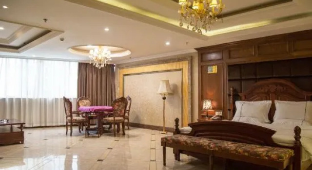 Люкс Deluxe Chongqing Ba Bai Feng Traders Hotel