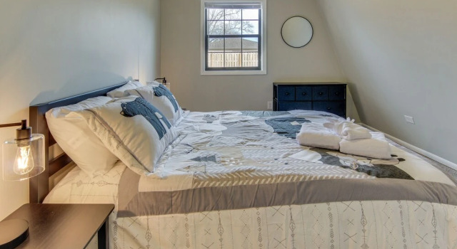 Dog-friendly Mills River Townhome: Fire Pit, Yard!