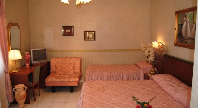 Трёхместный номер Standard Hotel Nespolo DOro