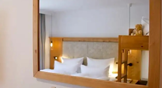 Четырёхместный номер Standard с балконом Boutique Hotel Hohes Licht
