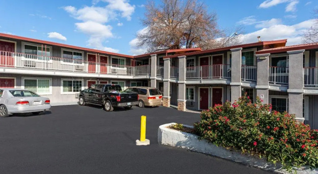 Red Roof Inn Redding, Đặt Khách sạn Khách sạn ở Redding có hồ bơi, Hồ bơi