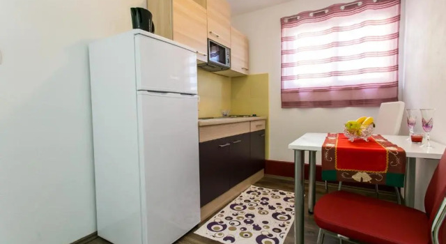 Студия Apartments Tomaš