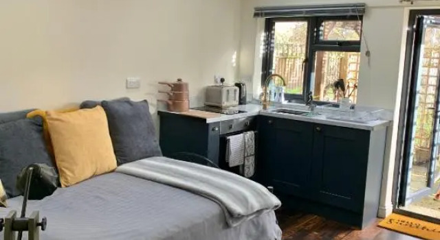 The Snug in Cheltenham, Leckhampton - A Cosy & Unique Space, Réserver Hôtel Cheltenham 