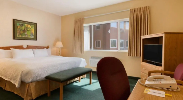 Номер Business Days Inn by Wyndham Penticton Conference Centre