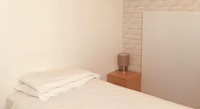 Budget Rooms Crosskeys, Rezervovat Hotel Crosskeys Gwent