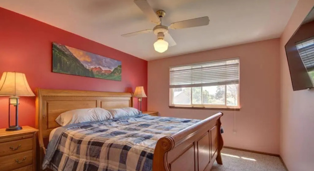 Mtn Views, Quiet Oasis/King Beds+Centrally Located, Buchen Sie Hotel Colorade Springs Colorado