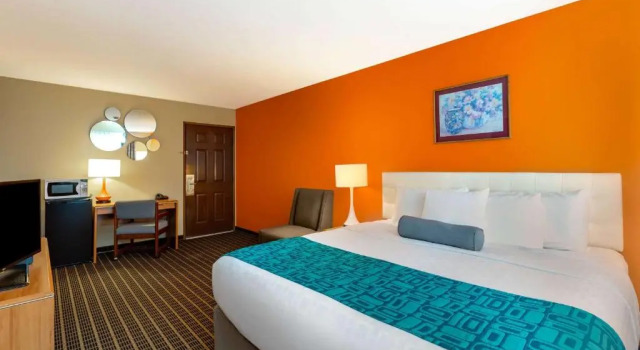 Номер Standard Howard Johnson by Wyndham Leavenworth