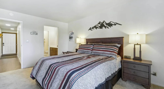 10 Mi to Palisades Tahoe! Condo w/ Game Room, Забронировать Апартаменты/квартира Карнелиан-Бэй Норт-Лейк-Тахо, рядом с Skylandia Park