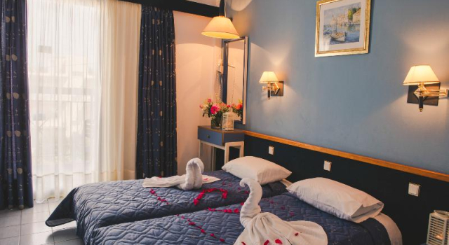 Двухместный номер Standard с балконом Blue Lagoon City Hotel