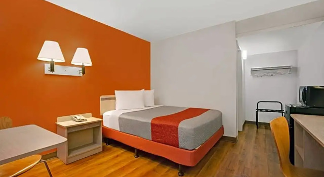 Номер Standard Motel 6 Troutdale, OR - Portland East