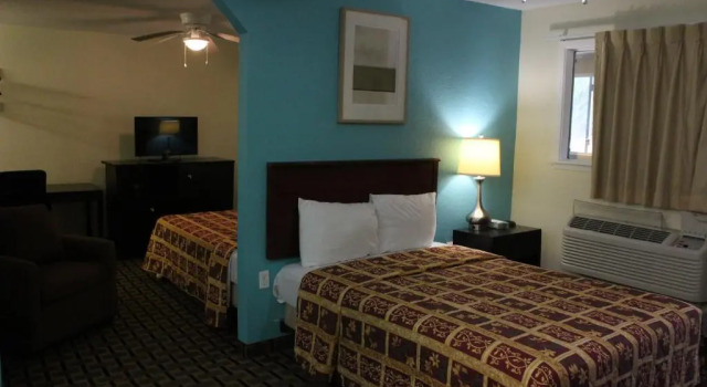 Четырёхместный люкс American Inn Port OConnor