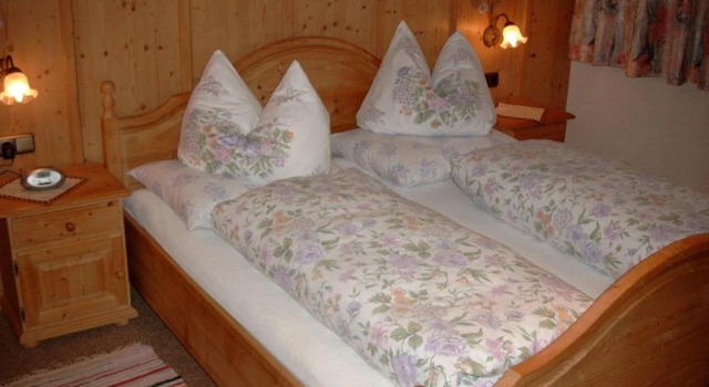 Mr. Anton Nagele, Rezervați Hotel Trins Wipptal