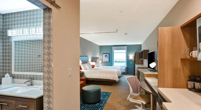 Четырёхместный люкс Home2 Suites by Hilton La Porte