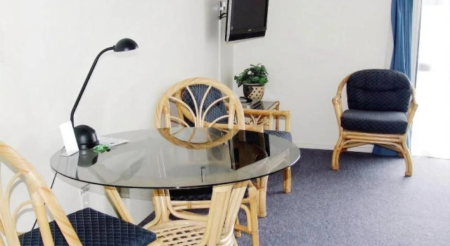 Sails Motor Inn