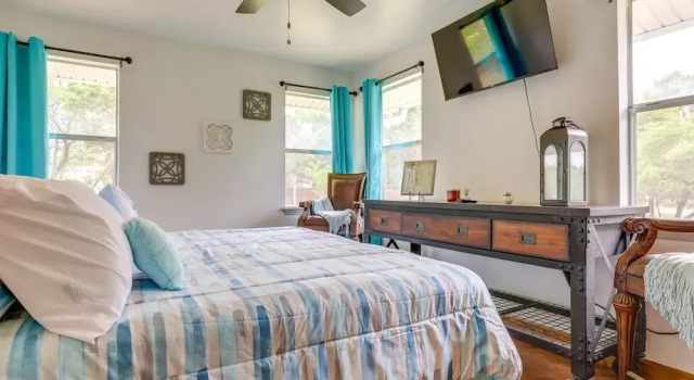 Canyon Lake Home w/ Resort Amenities & Fire Pit!