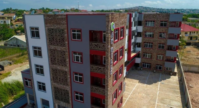 Oakhills Homes, Book Lejlighed Hoteller i Greater Accra med parkering, Parkering