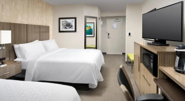 Четырёхместный номер Standard Holiday Inn Express & Suites Annapolis by IHG