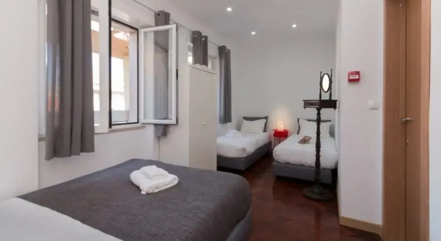 Четырёхместный номер Standard с видом на город Guest House Santos Balcony Lisboa