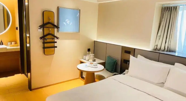 Двухместный номер Standard Ji Hotel (Shanghai Hailun Road Metro Station)