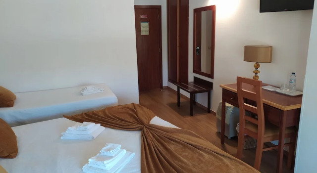 Трёхместный номер Superior Hotel Louro