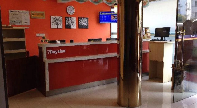 7 Days Inn Shanghai Caoan Road Textile Market Fengzhuang Branch