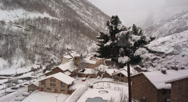 Casa Guillem II, Varaa Hotelli Lladorre 