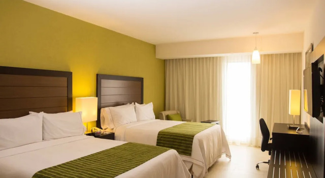 Четырёхместный номер Standard с видом на город Holiday Inn Express Xalapa by IHG
