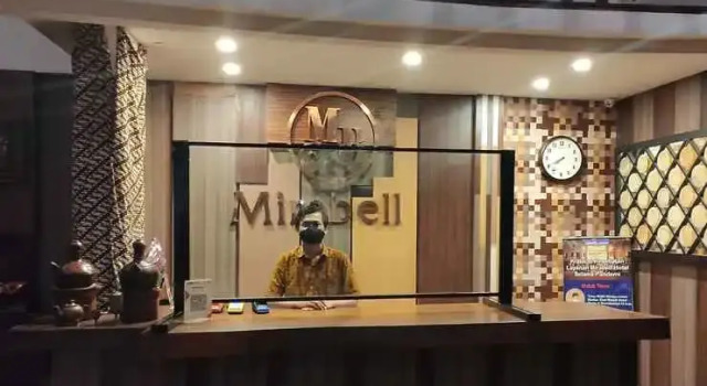 Mirabell Hotel & Convention Hall, Rezervovat Hotel Kepanjen East Java