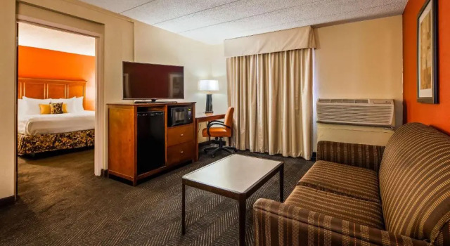 Двухместный люкс с 2 комнатами Best Western Plus St. Paul North/Shoreview
