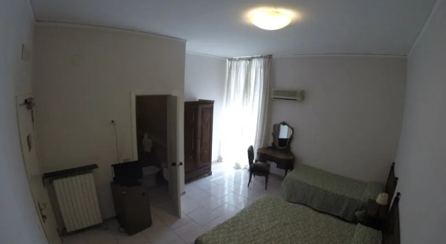Hotel Borbone, Забронировать Отель Отели Неаполя с завтраком, рядом с Кафедральный собор Неаполя, Завтраки