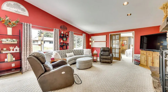 1 Mi to Attractions: Getaway w/ Mtn Views!, Buchen Sie Ferienhaus Hotels in Colorade Springs mit Parkplatz, Parkplätze