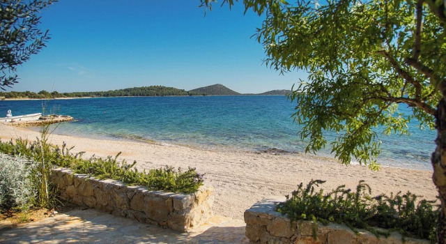Vanellus Villas Sleeps 6 With Jacuzzi