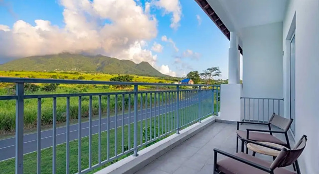 Полулюкс с видом на горы Ramada By Wyndham St Kitts Resort